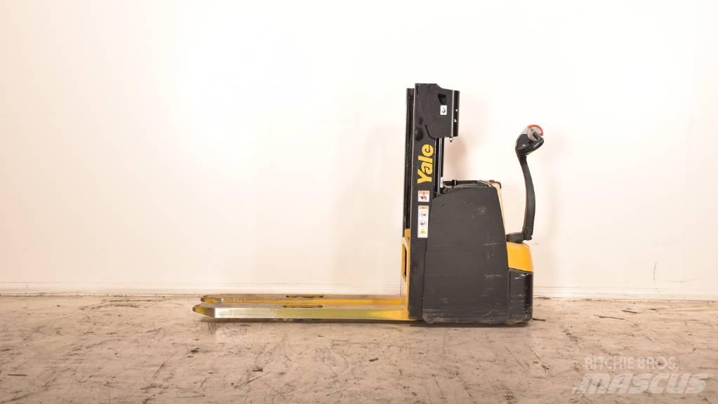 Yale MS20 Transpaleta manuala