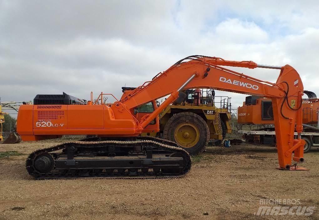 Daewoo 520 LCV Excavatoare pe șenile
