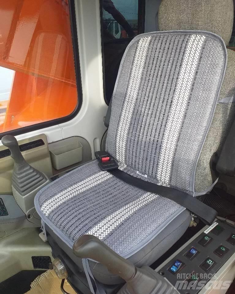 Daewoo 520 LCV Excavatoare pe șenile
