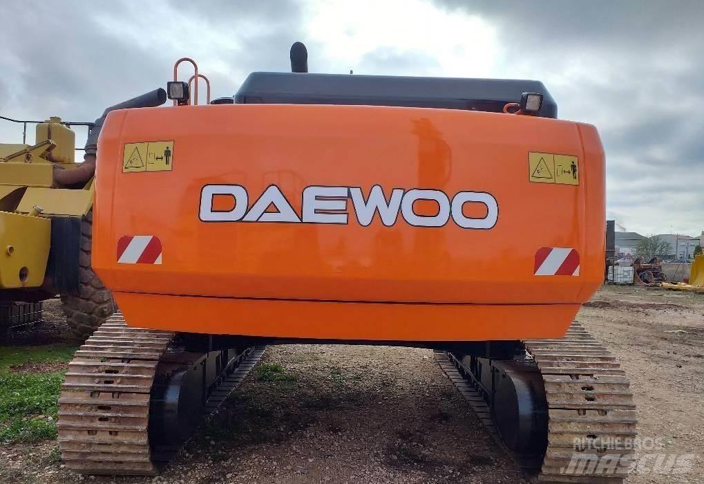 Daewoo 520 LCV Excavatoare pe șenile
