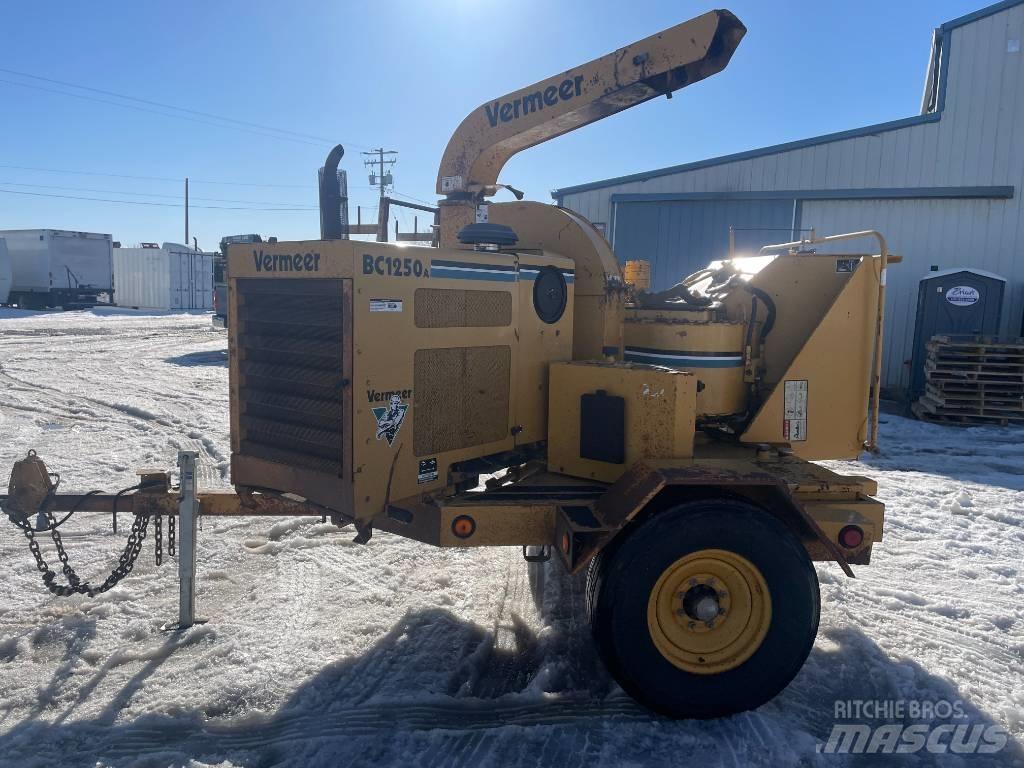 Vermeer BC1250A Masini de tocat lemn