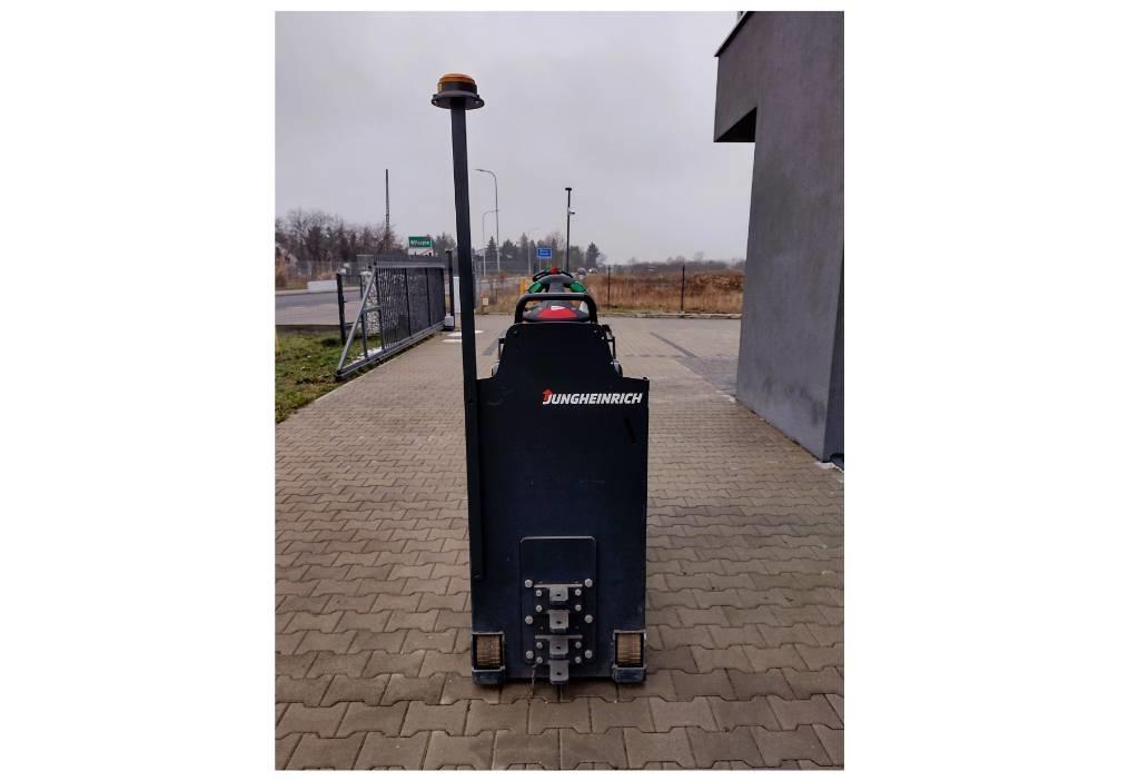 Jungheinrich EZS 130 Camioane de tractiune