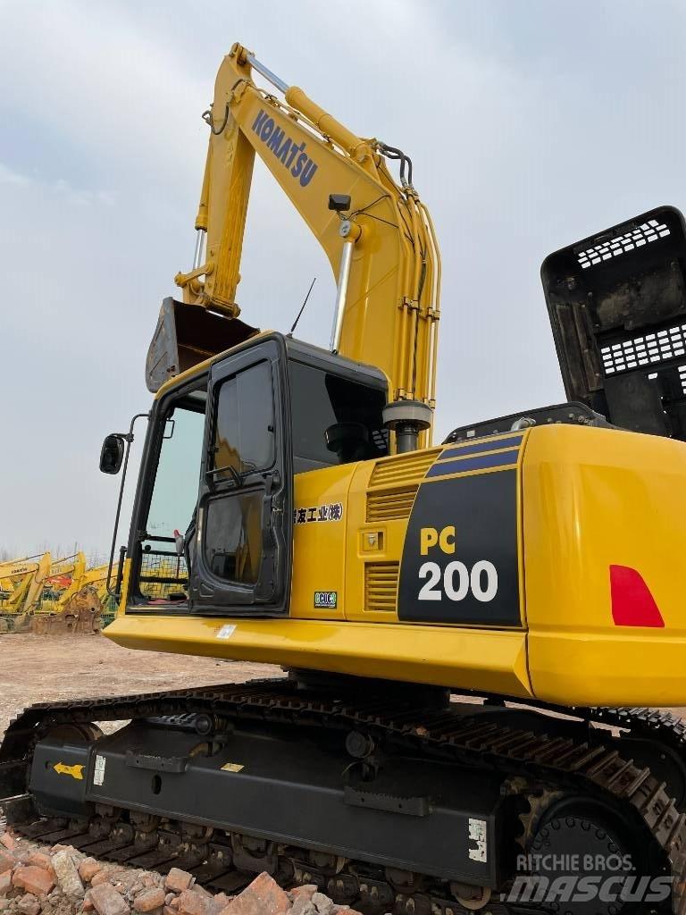 Komatsu 200-8 Excavatoare pe șenile
