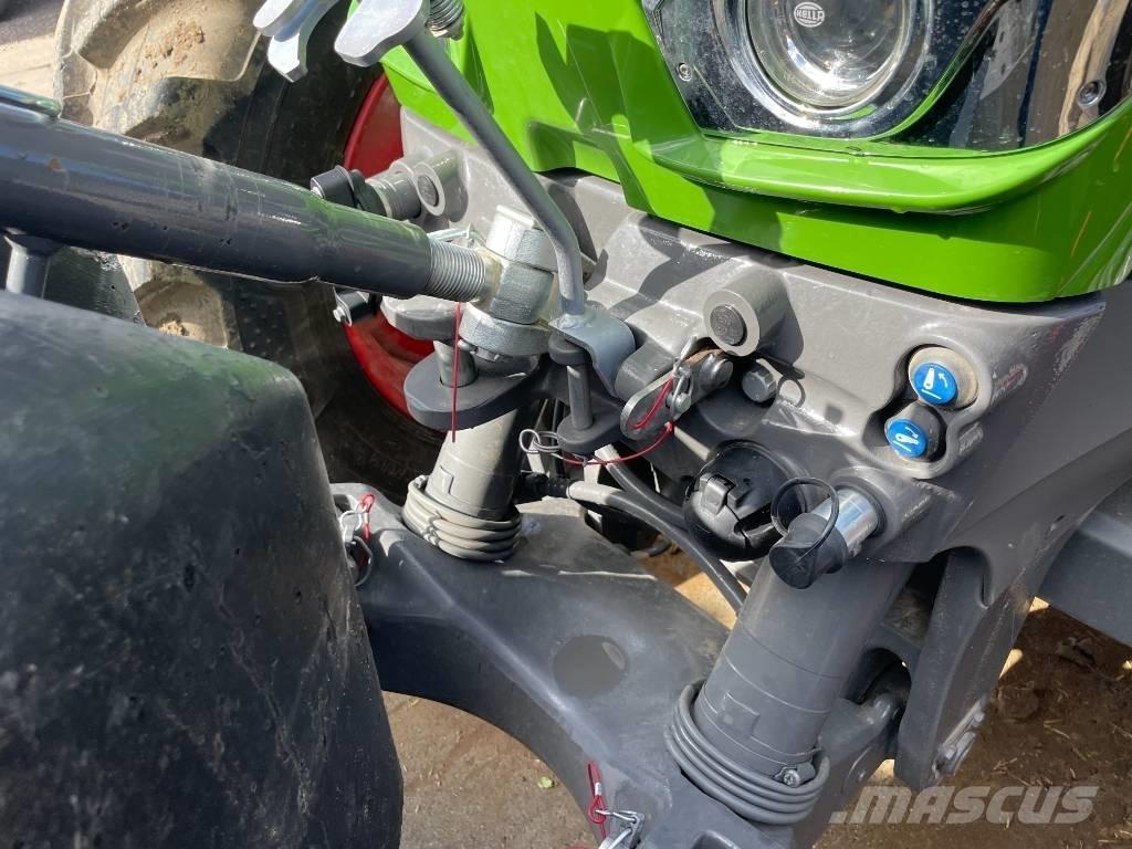 Fendt 828 Vario Tractoare
