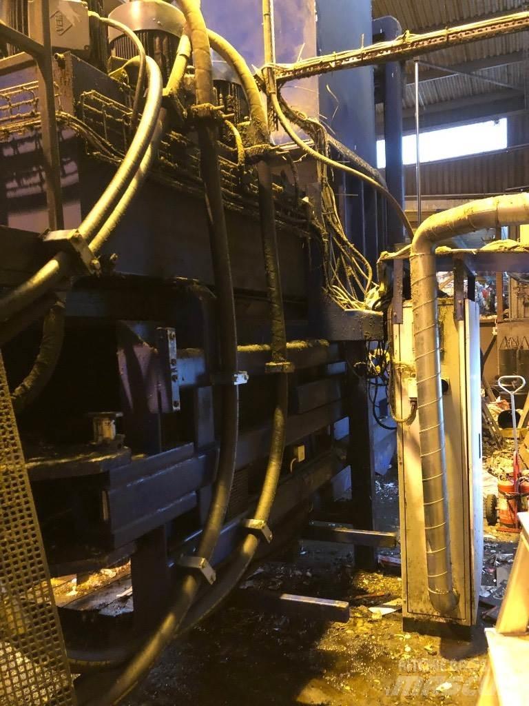 Iggesund Balers Presa de balotat industriala
