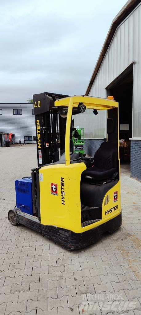 Hyster R 1.6 Stivuitor cu catarg retractabil