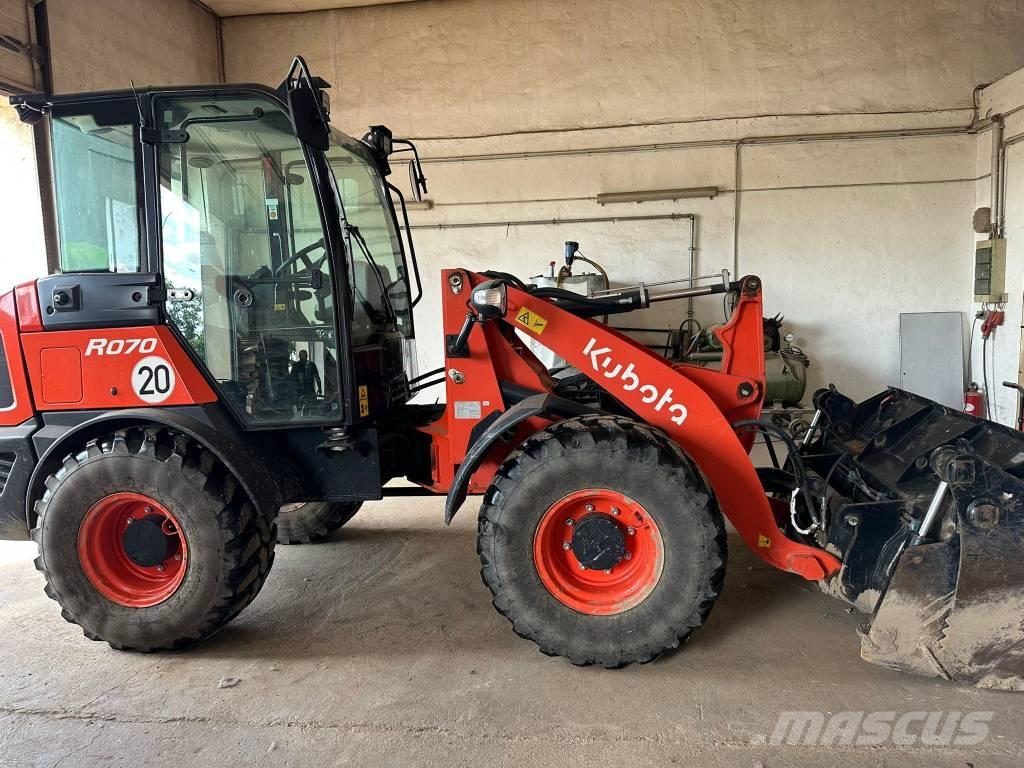 Kubota R 070 WT QC Incarcator pe pneuri