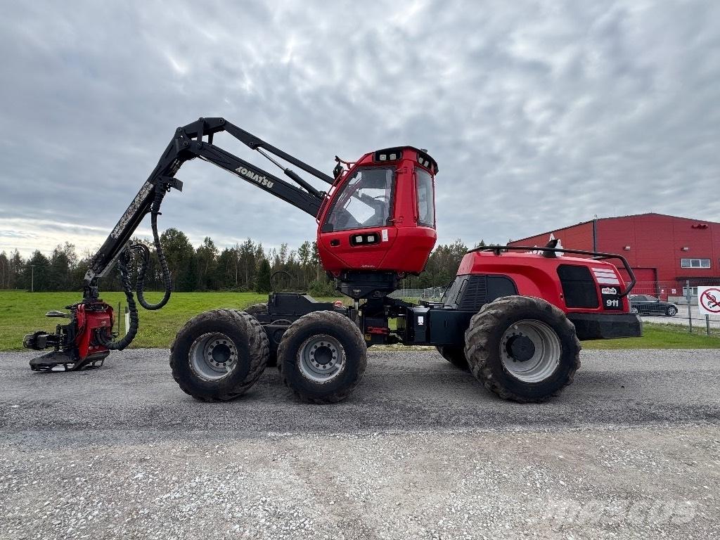 Komatsu 911 Combine forestiere