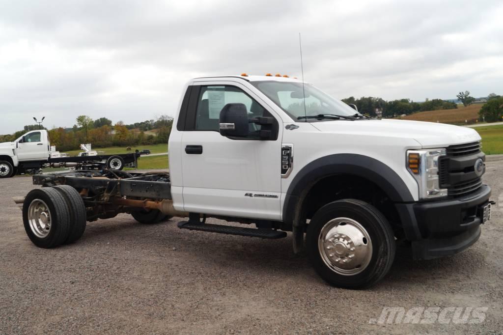 Ford F 550 XL SD Camion cabina sasiu