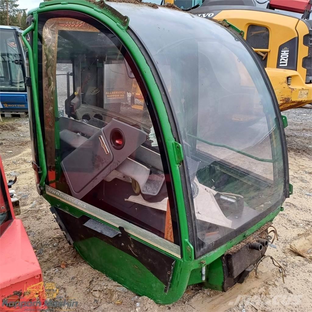 John Deere 1270e Cabine si interior