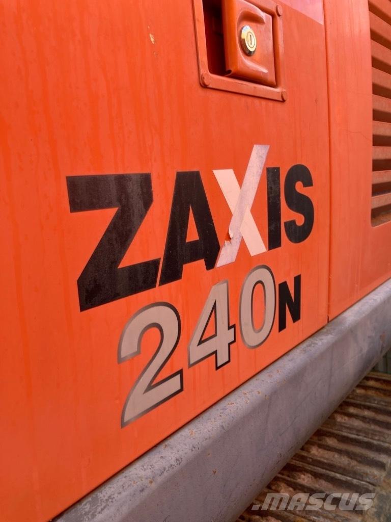 Hitachi ZX 240 Excavatoare pe șenile
