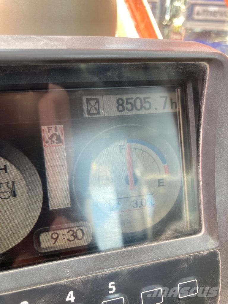 Hitachi ZX 240 Excavatoare pe șenile
