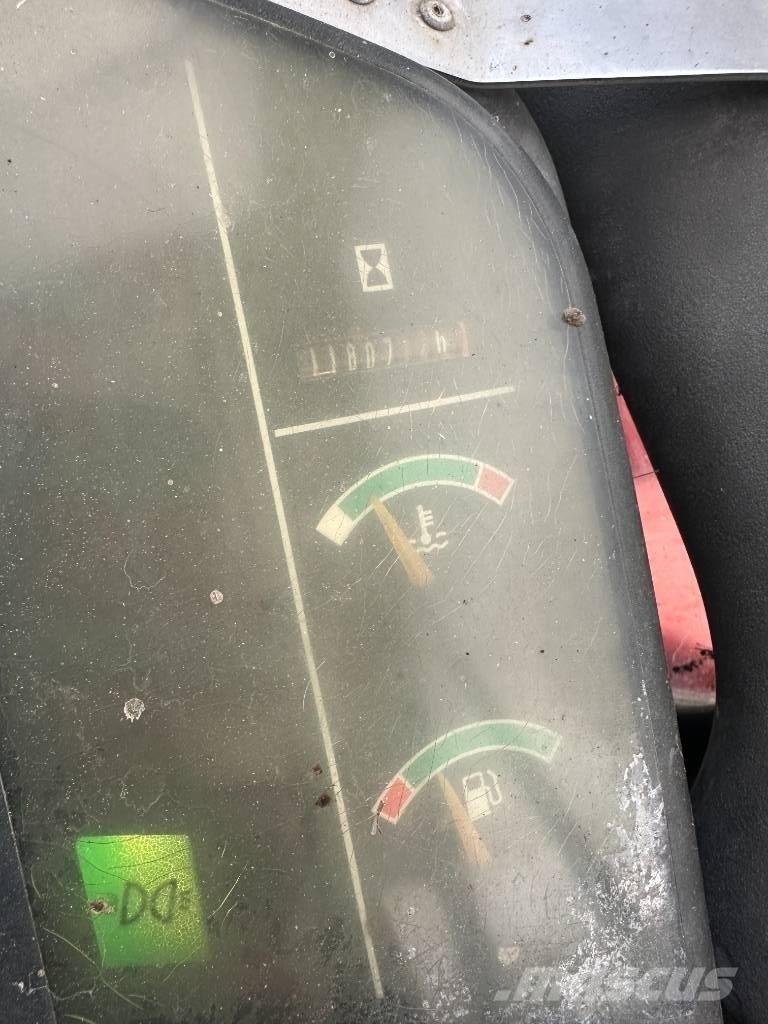 Komatsu PC 75 Excavatoare 7t - 12t