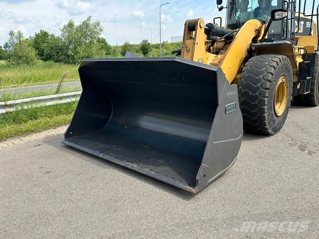 CAT 950K Incarcator pe pneuri
