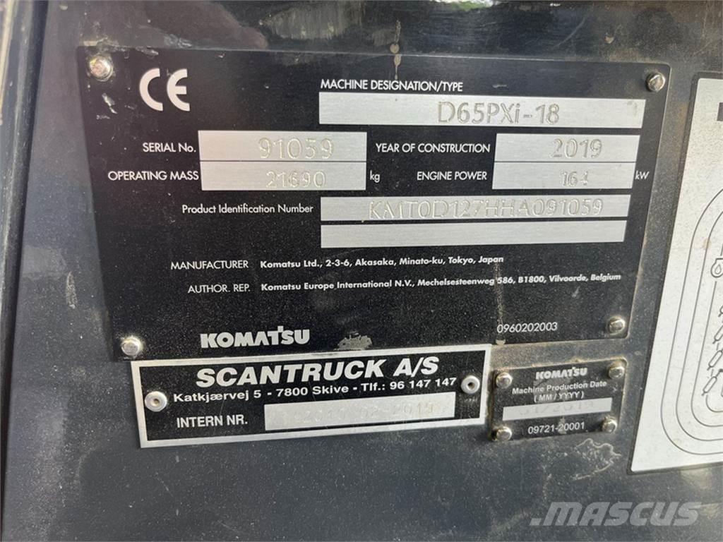 Komatsu D65PXI-18 Buldozere pe senile