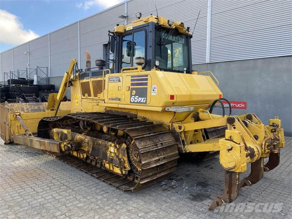 Komatsu D65PXI-18 Buldozere pe senile