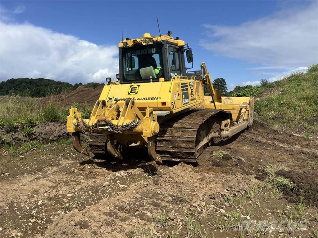 Komatsu D65PXI-18 Buldozere pe senile