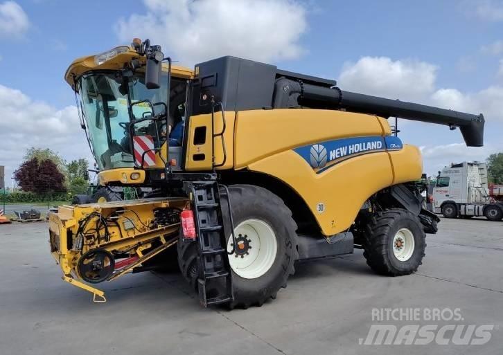 New Holland CR 9080 Combine de secerat