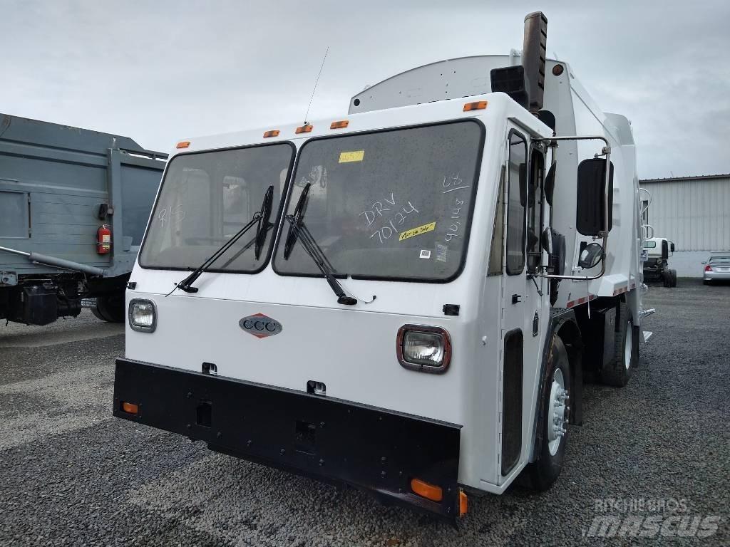 CCC LOW ENTRY Camion de deseuri