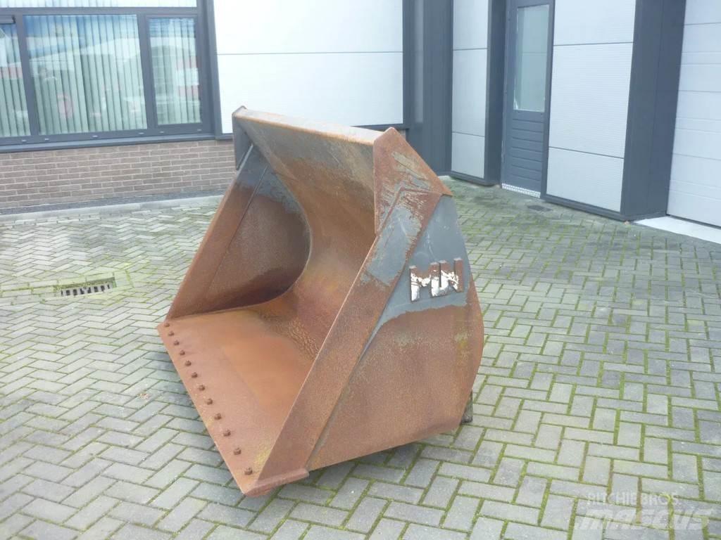 CASE Shovelbak Pistoane