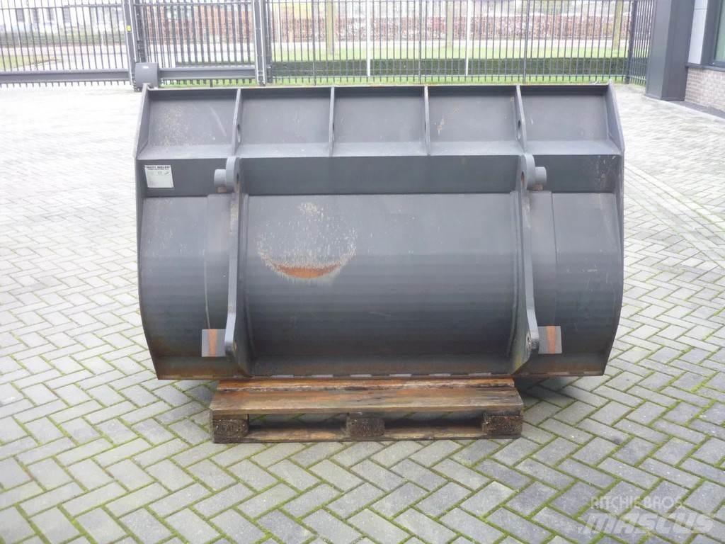 CASE Shovelbak Pistoane