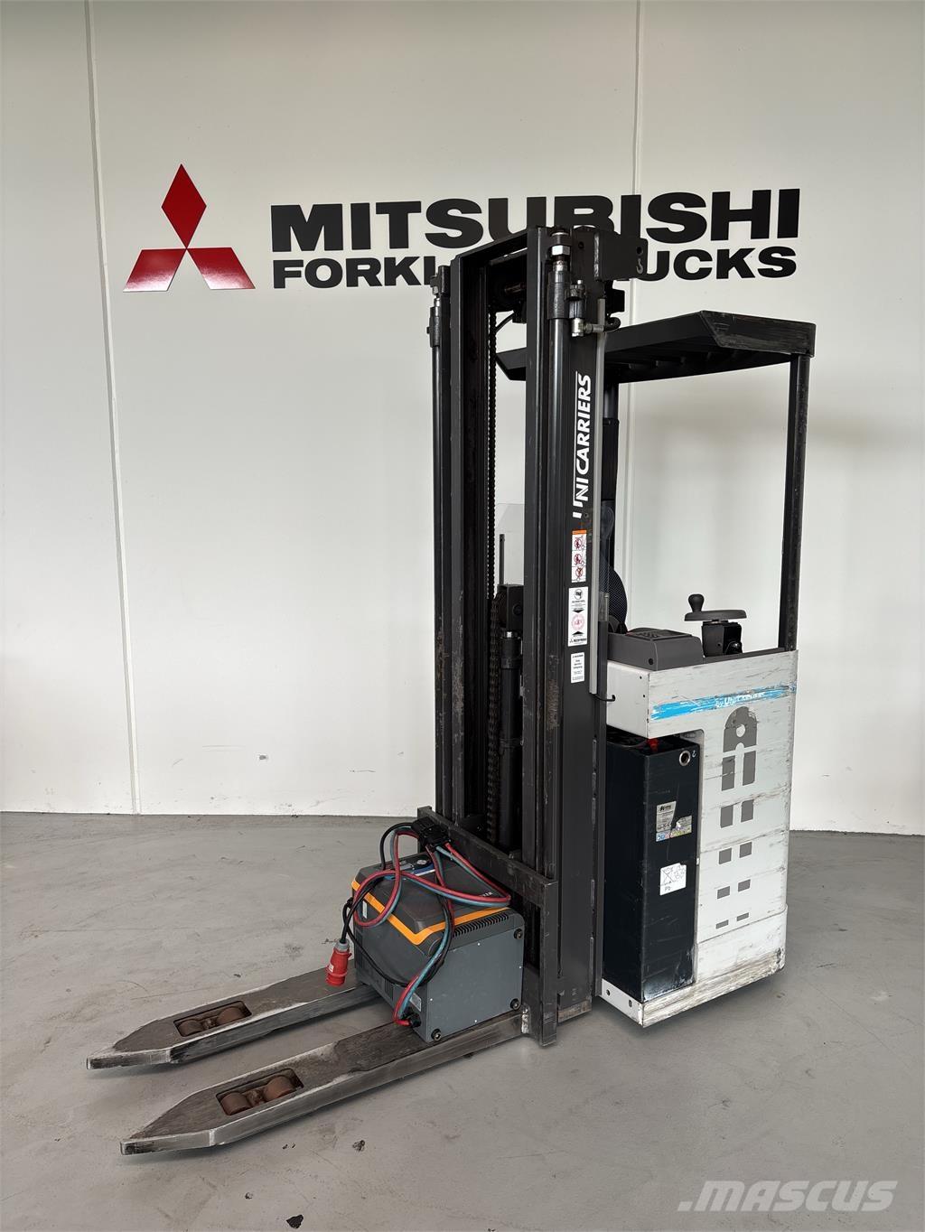 Atlet XJN160 Transpaleti autopropulsanti