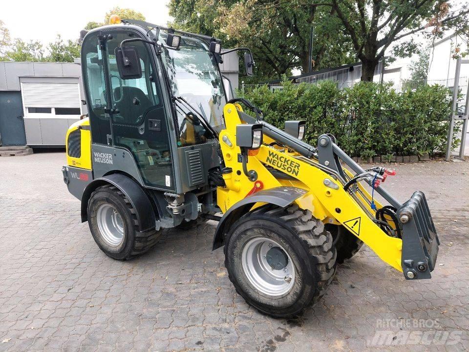 Wacker Neuson WL28 Incarcator pe pneuri