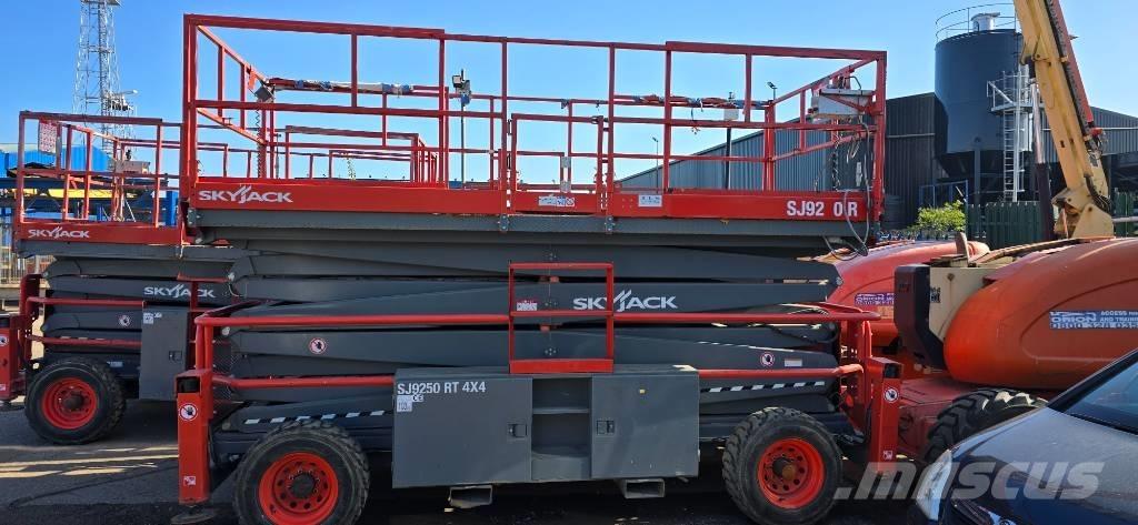 SkyJack SJ 9250 RT Platforme foarfeca