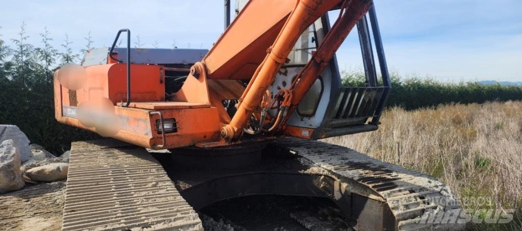 Hitachi EX 200 LC Excavatoare pe șenile
