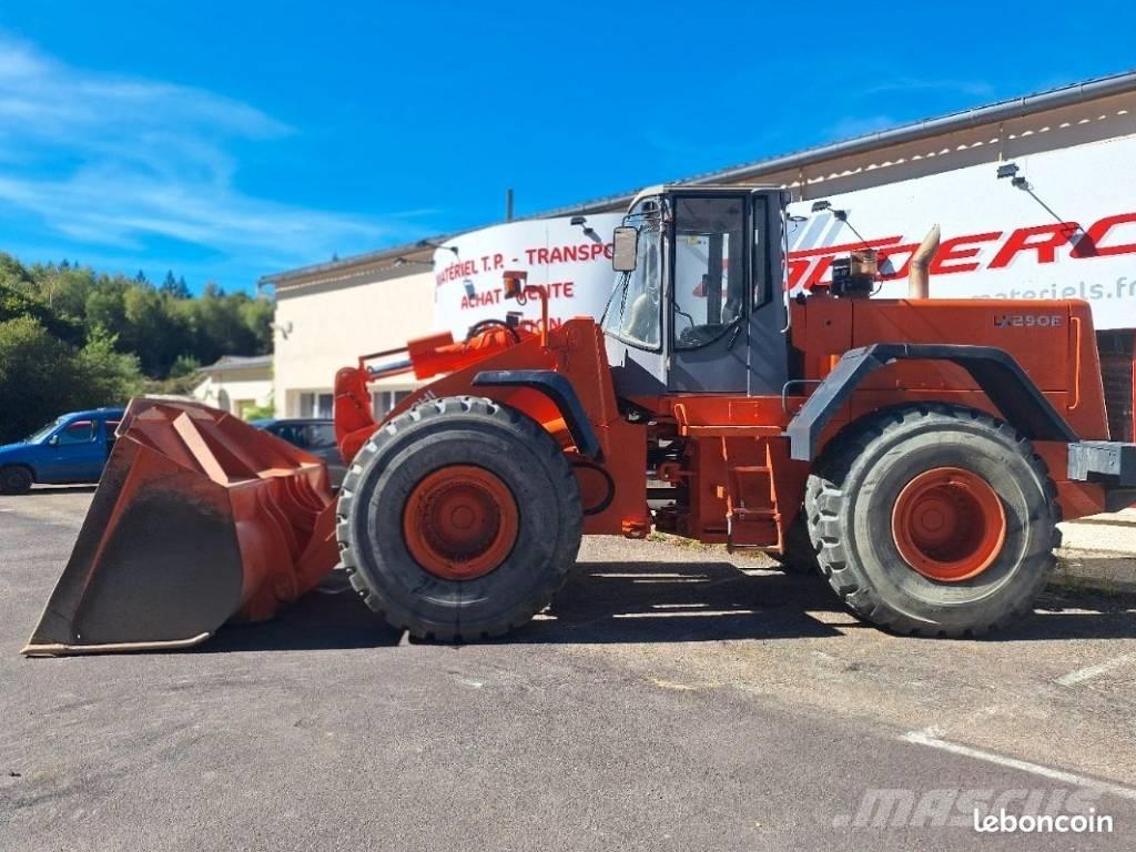 Hitachi LX 290 E Incarcator pe pneuri