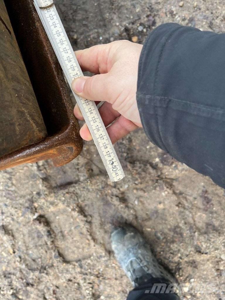 CAT 308 CR Excavatoare 7t - 12t