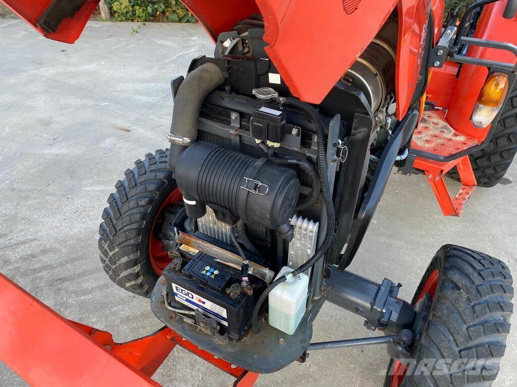 Kubota L1-382 Tractoare