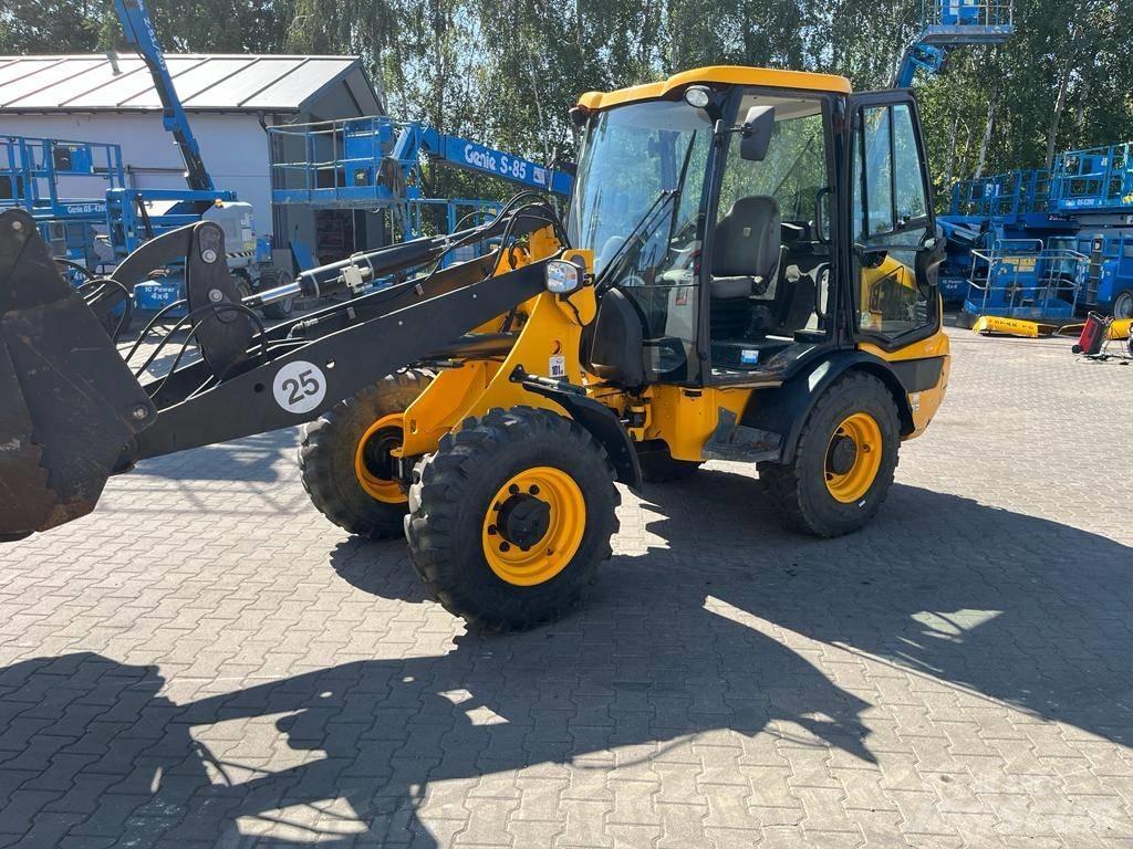 JCB 406 Incarcator pe pneuri