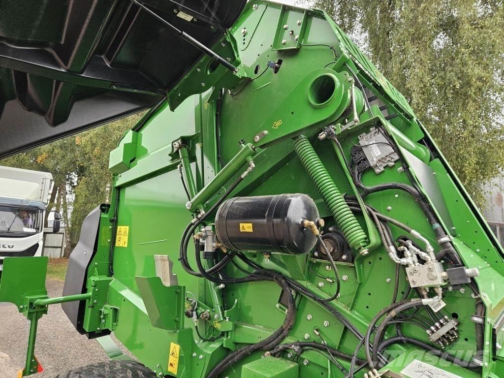 John Deere V461M Masina de balotat cilindric