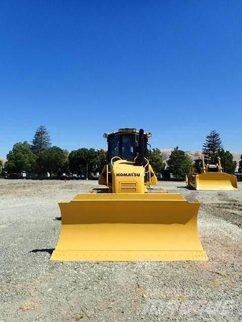 Komatsu D61EX-24 Buldozere pe senile