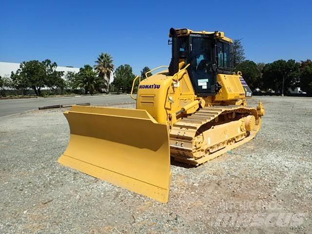 Komatsu D61EX-24 Buldozere pe senile