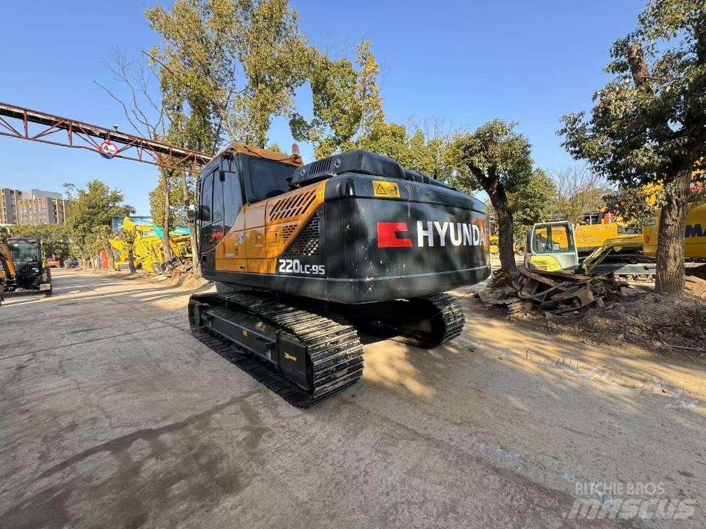 Hyundai 220LC-9S Excavatoare pe șenile
