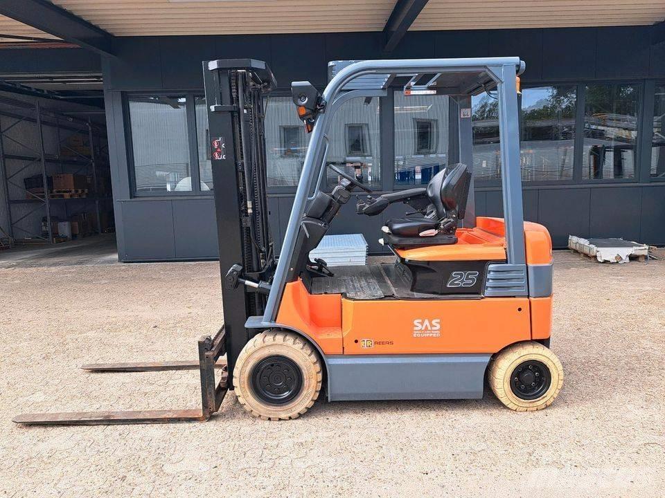 Toyota 7FBMF25 Utilaje construcții - Altele