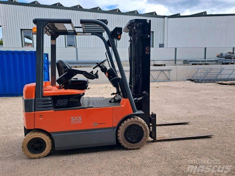Toyota 7FBMF25 Utilaje construcții - Altele