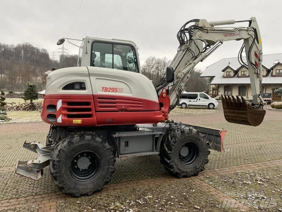 Takeuchi TB 295 Excavatoare cu roti
