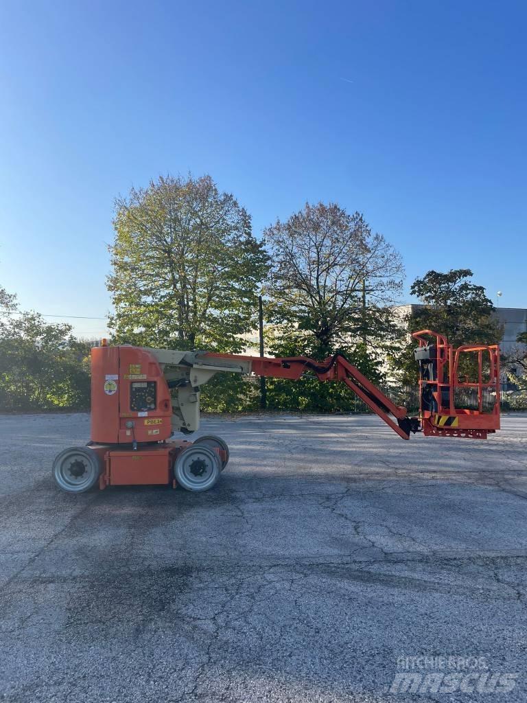 JLG 300 AJP Nacele cu brat articulat