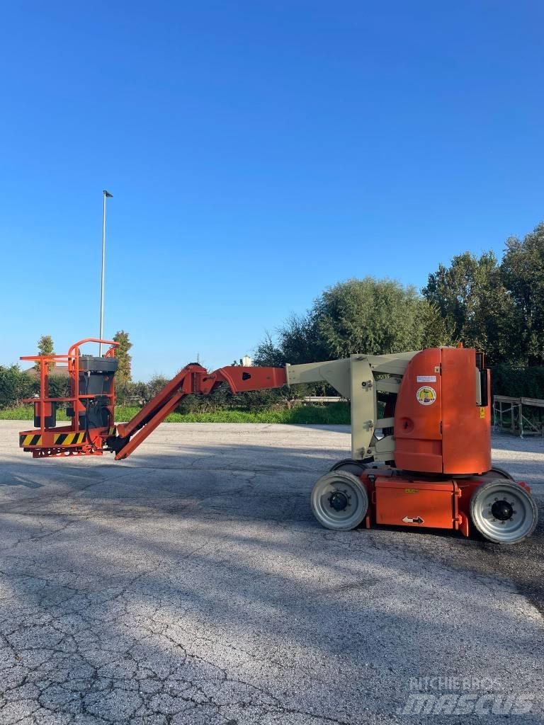 JLG 300 AJP Nacele cu brat articulat