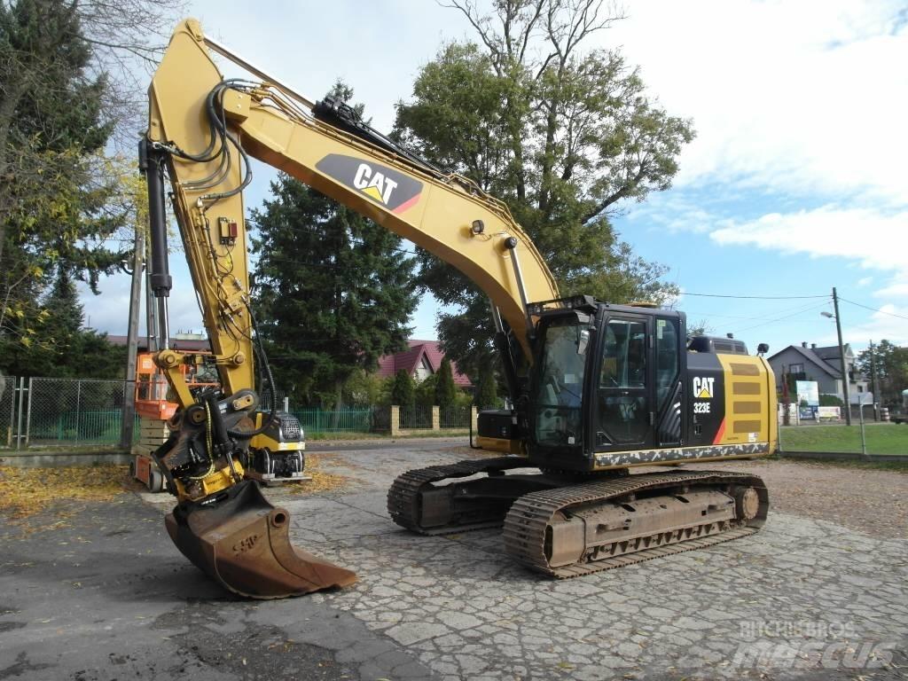 CAT 323 EL Excavatoare pe șenile
