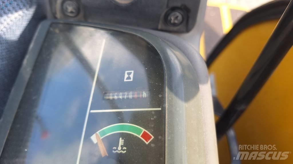 Komatsu PC27R-8 Mini excavatoare < 7t