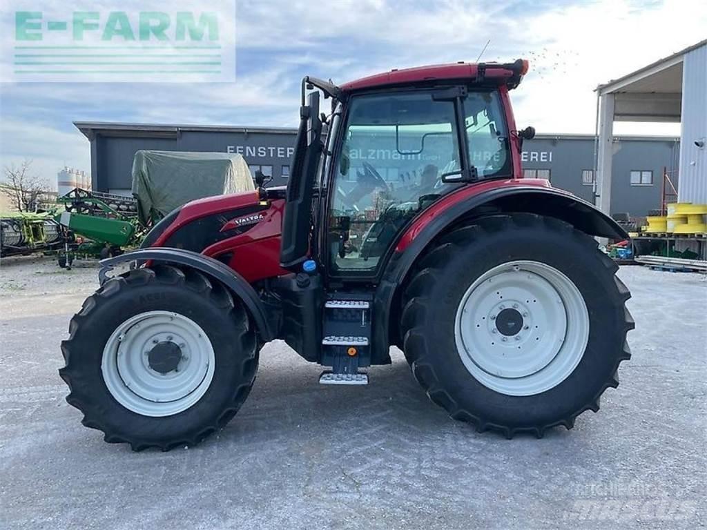 Valtra n155 Tractoare