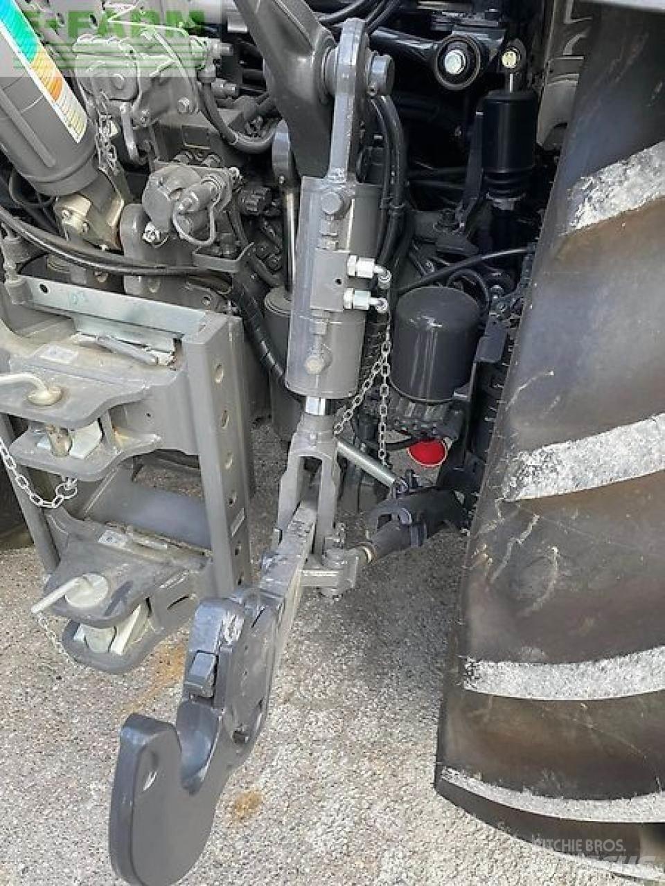 Valtra n155 Tractoare