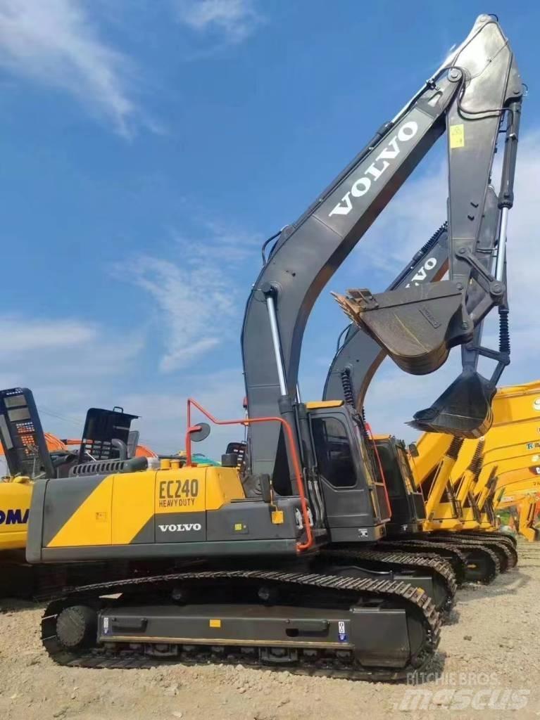 Volvo EC 240 Excavatoare pe șenile
