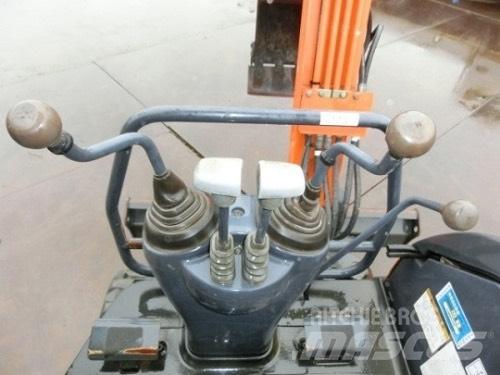 Hitachi ZX20U Mini excavatoare < 7t