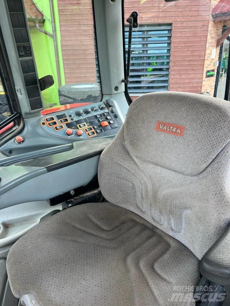 Valtra N 163 Tractoare