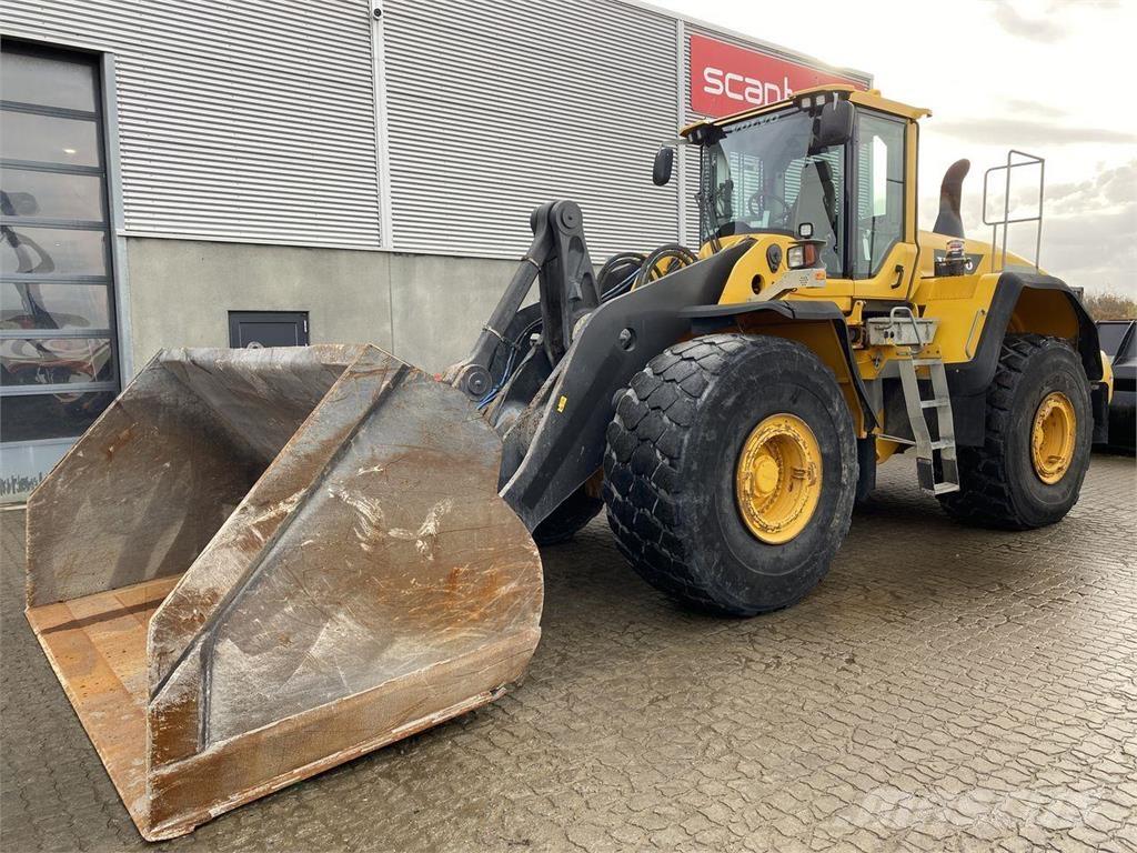 Volvo L220G Incarcator pe pneuri